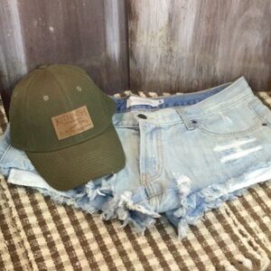 Kittenish by Jessie James Decker Jean Shorts & Olive Green Baseball Hat Cap